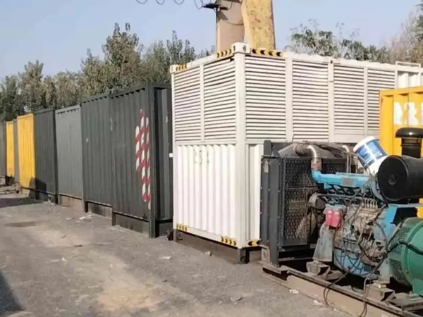 承德200KW柴油发电机机组每小时油耗是多少？